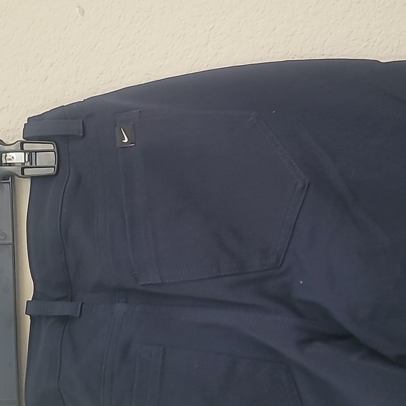 Women's Nike Dri-Fit Repel 5 pocket slim - Picture 3 of 4